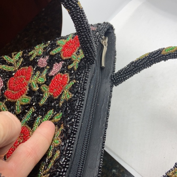 EUC beaded purse black red pink green rose pattern - Picture 7 of 9